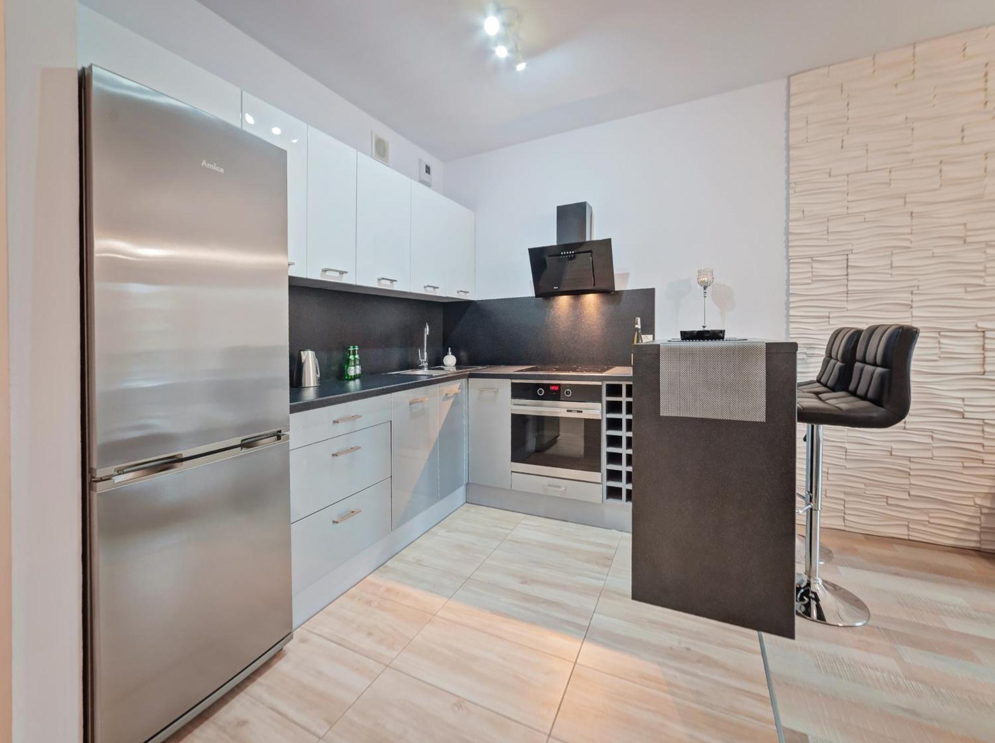 Apartamenty Homely Place Casa Verona - Stary Rynek - Parking Poznan Habitación foto