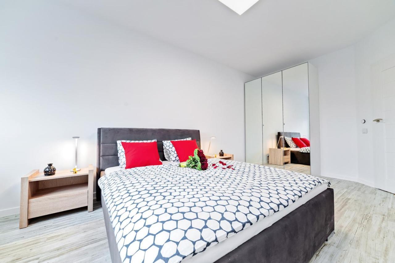 Apartamenty Homely Place Casa Verona - Stary Rynek - Parking Poznan Exterior foto