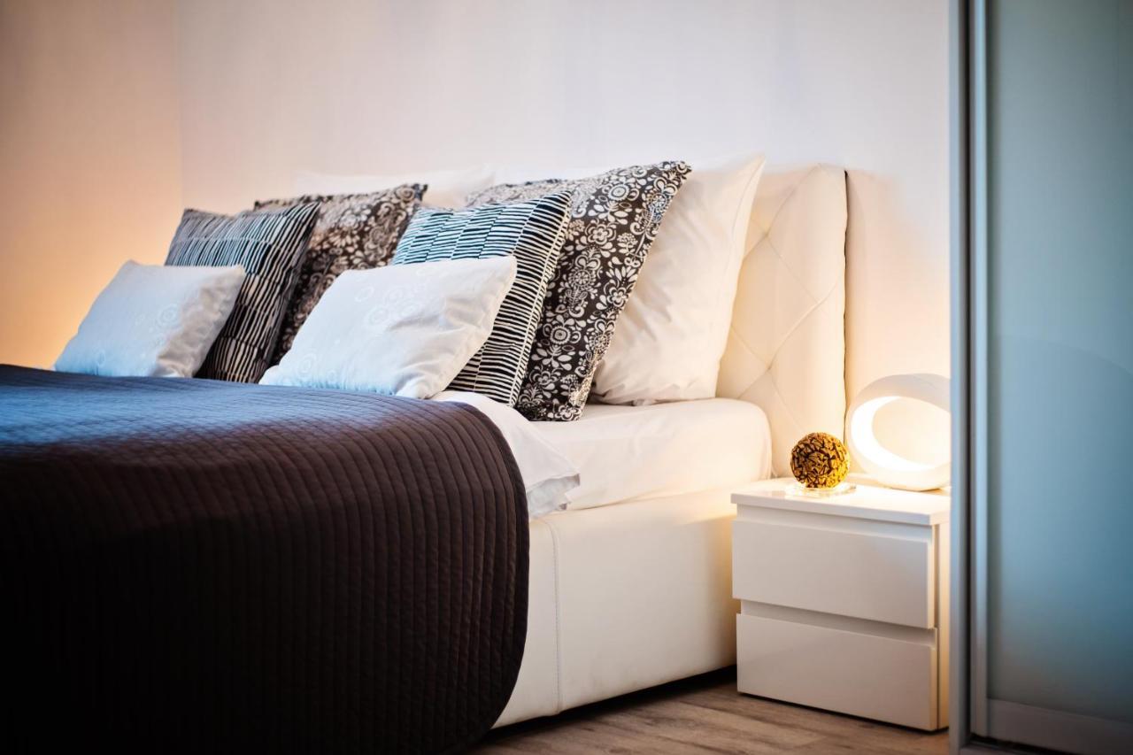 Apartamenty Homely Place Casa Verona - Stary Rynek - Parking Poznan Exterior foto
